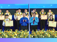 Đại diện 2 nhóm tác giả Trường THPT Chuyên Cao Bằng nhận Giải thưởng "Tuổi trẻ Sáng tạo" năm 2025.